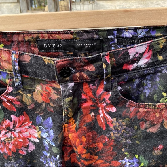 Guess floral leggings. - Picture 4 of 11